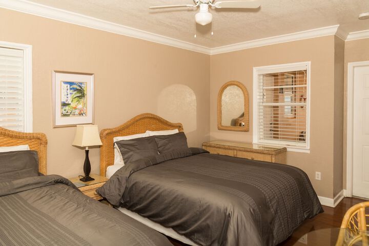 Room 44 of 91