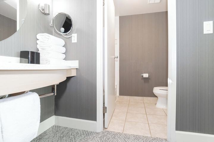 Sandman Signature Vancouver Airport Hotel & Resort