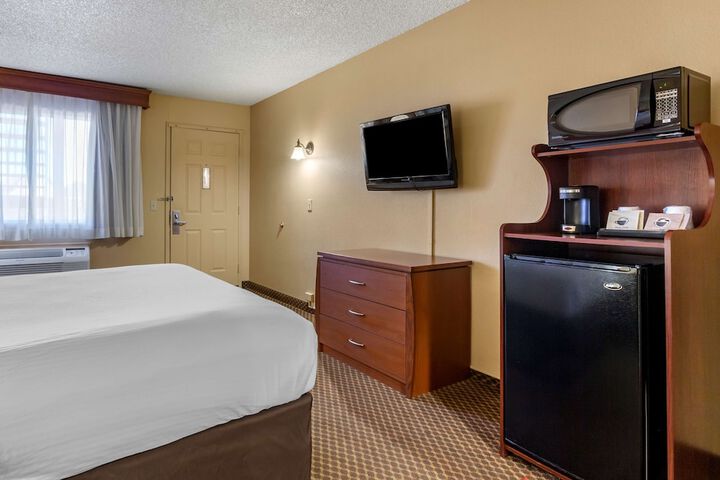 Room 25 of 49