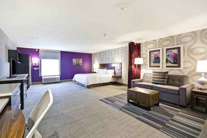 Room 9 of 34