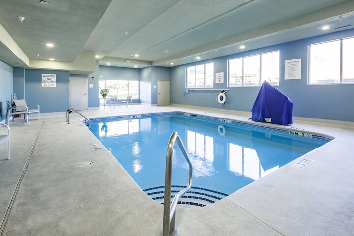 Pool 14 of 62