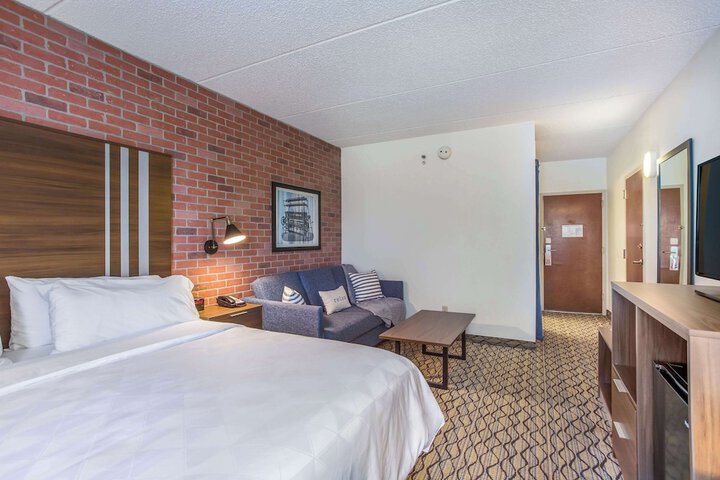 Burrstone Inn an Ascend Collection Hotel