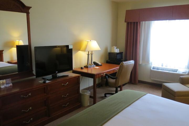 Baymont Inn & Suites by Wyndham
