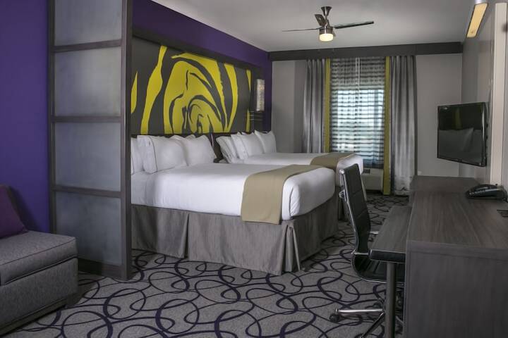 Room 21 of 37