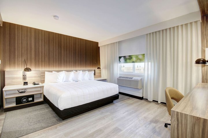 Room 28 of 51