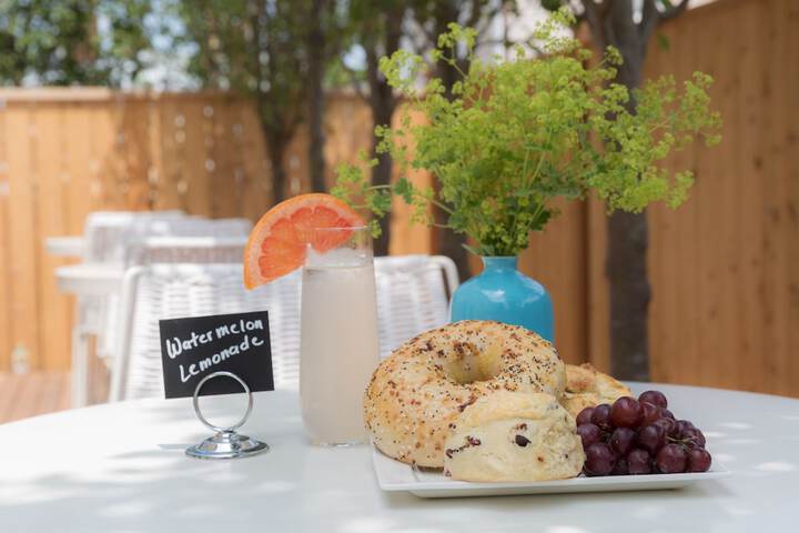Breakfast/Coffee Service 40 of 49