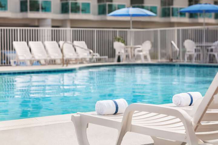 Pool 10 of 71