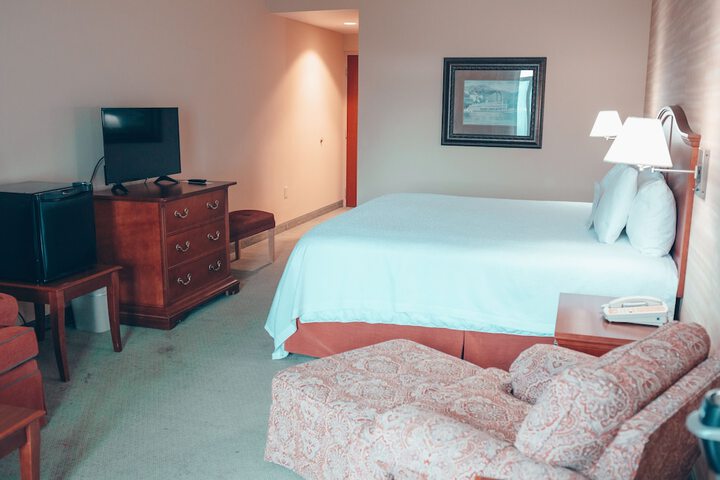 Room 8 of 27