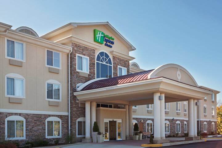 Hotel 2 of 80