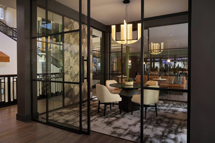 Sheraton Grand Sacramento Hotel