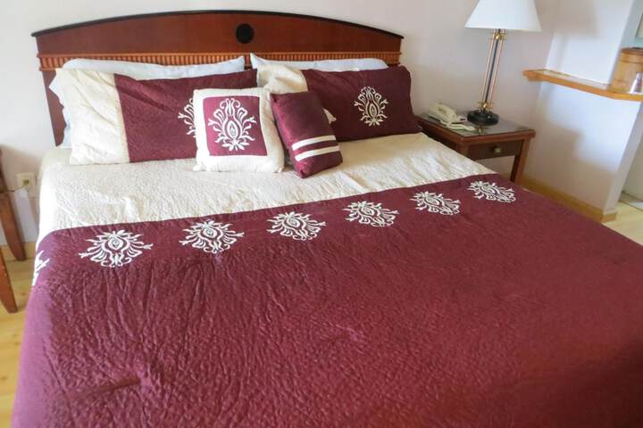 Room 43 of 65