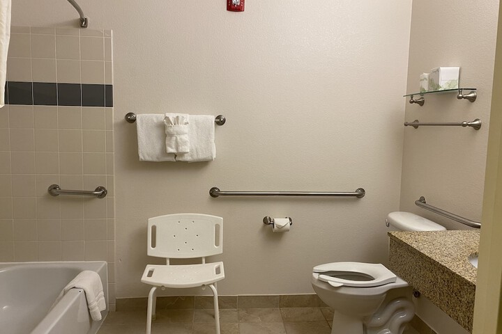 Room 16 of 41