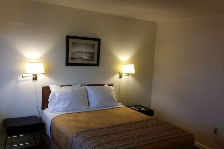 Room 5 of 37
