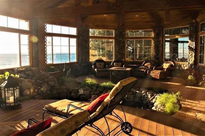 Lx28: Gold Beach Oceanfront Estate
