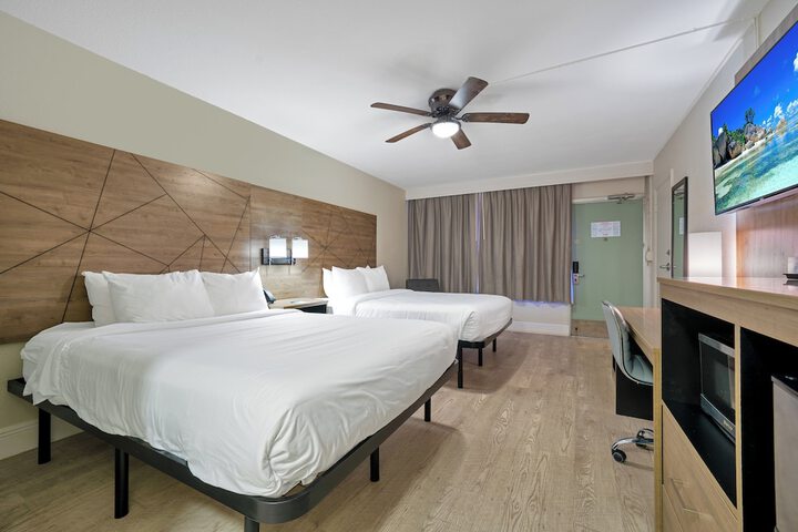 Room 19 of 77