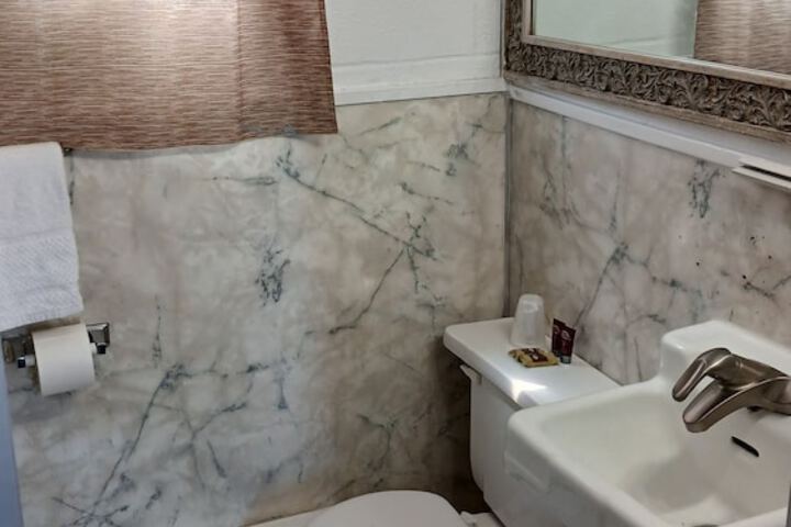 Room 18 of 20
