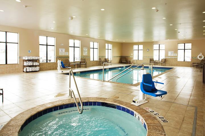 Holiday Inn Express & Suites Pocatello by IHG