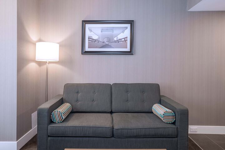 Room 18 of 48