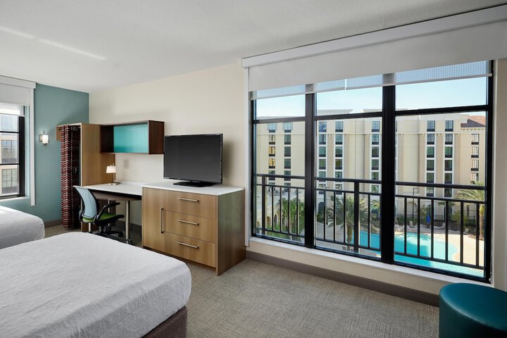 Home2 Suites by Hilton Orlando at Flamingo Crossings