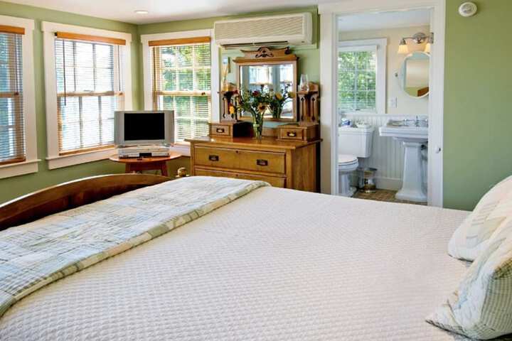 Room 22 of 63