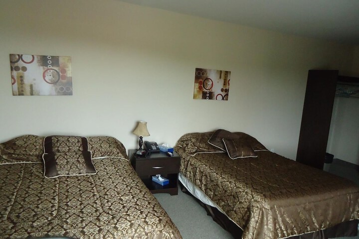 Room 14 of 28