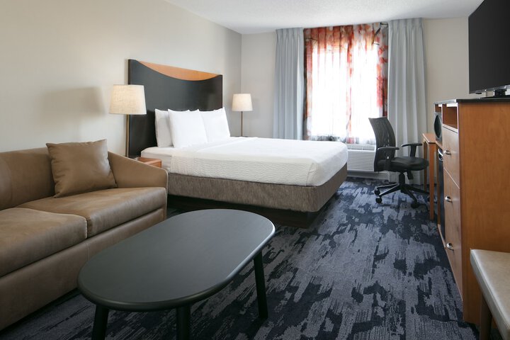 Room 14 of 23