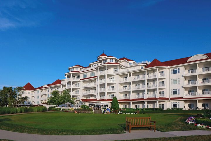 Hotel 3 of 211