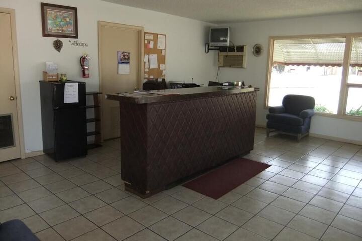 Room 15 of 27
