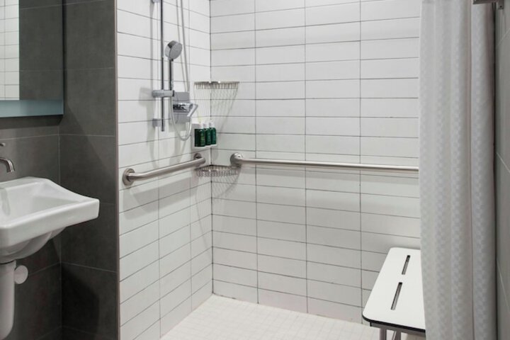 Room 10 of 20
