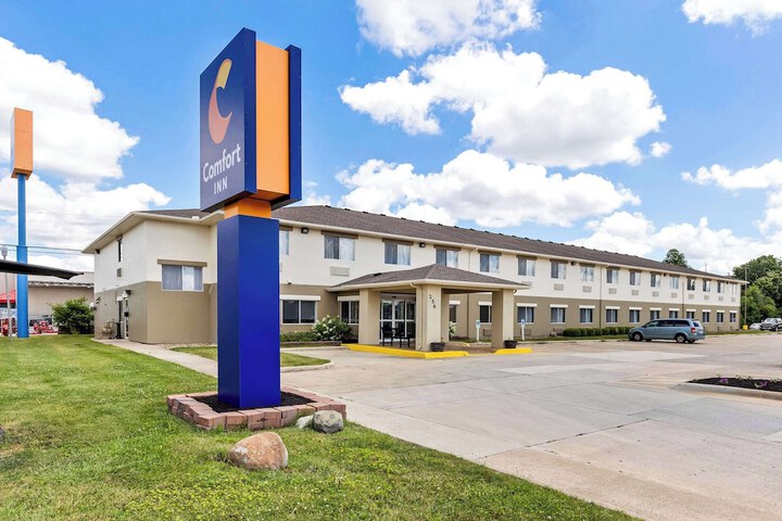 Hotel 2 of 42