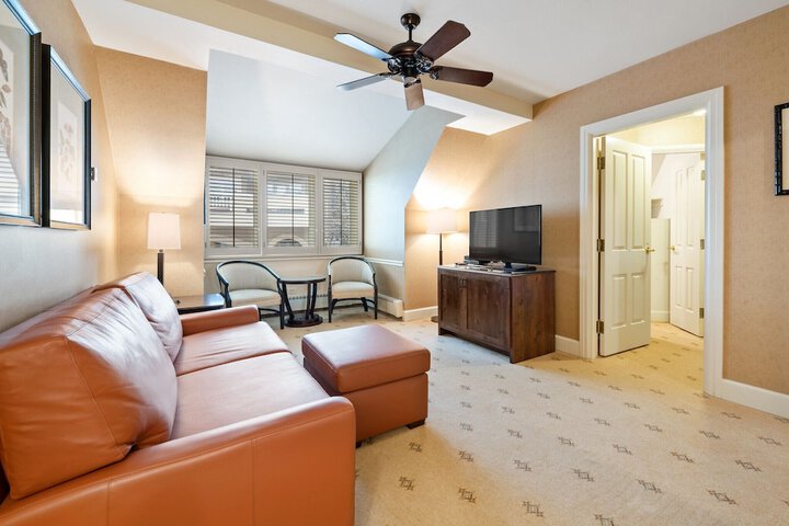 Room 25 of 44