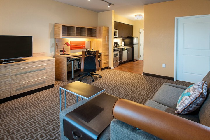 Room 12 of 34