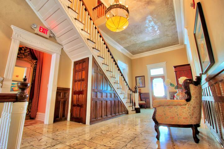 Southernmost House - Adult Exclusive