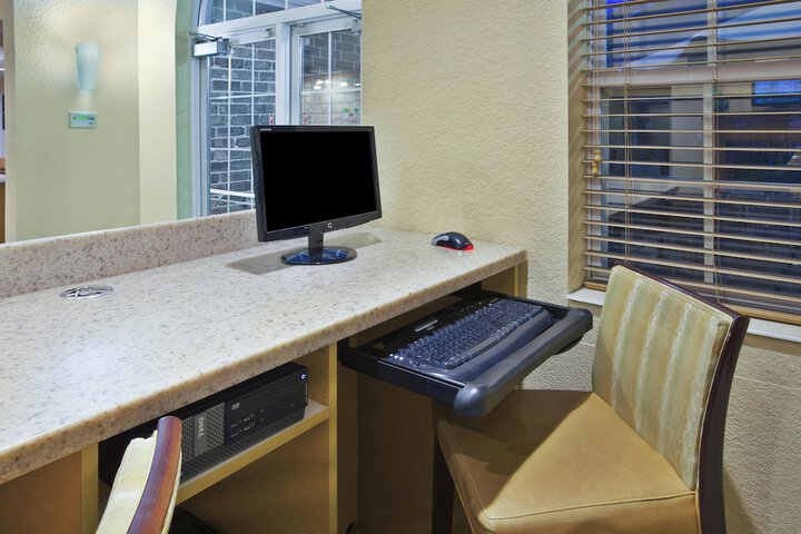 Towneplace Suites by Marriott Brookfield