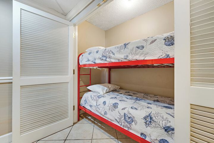 Room 36 of 86