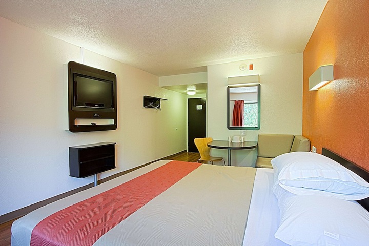 Motel 6 East Brunswick NJ