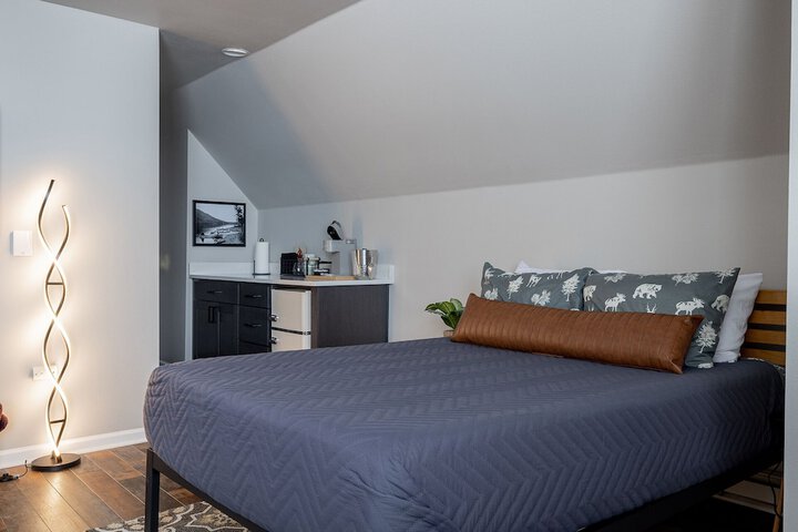 Room 40 of 150