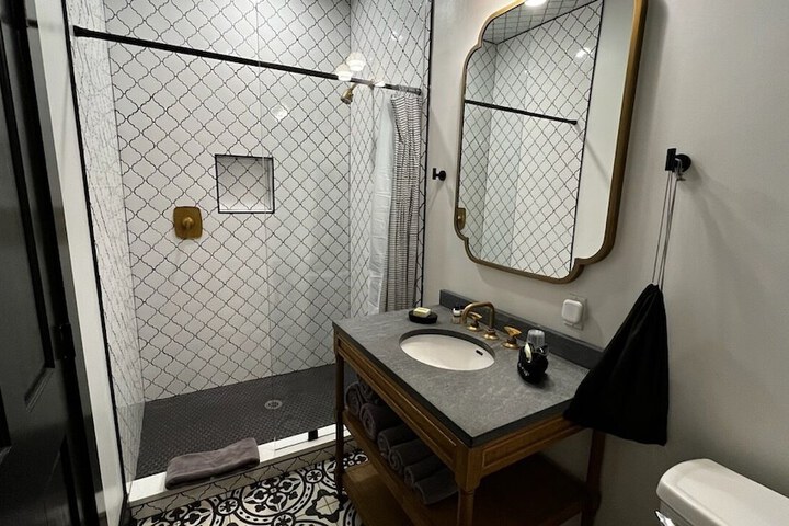 Room 33 of 56