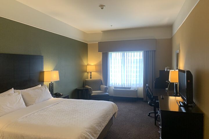 Room 43 of 63