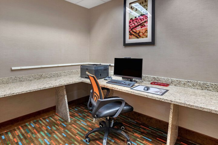 Business Center 29 of 29