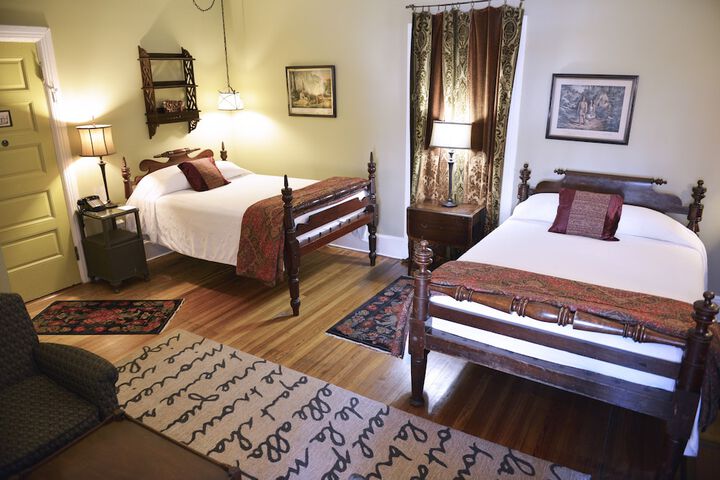 Room 56 of 152
