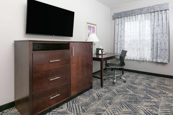 Room 22 of 46