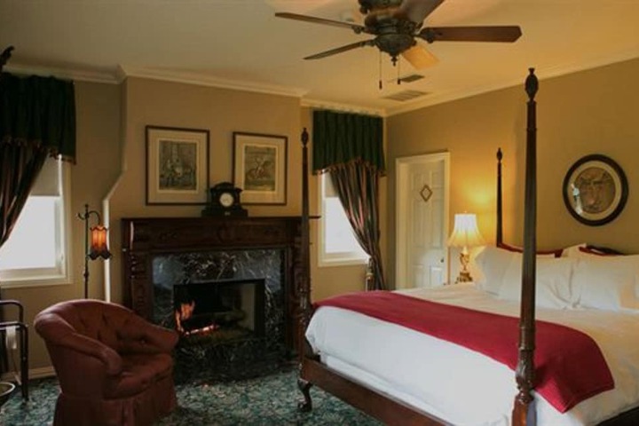 The Sanford House Inn & Spa