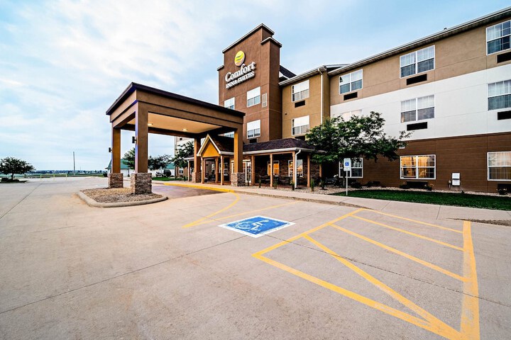Hotel 2 of 33