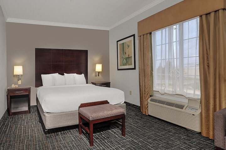 Room 12 of 33
