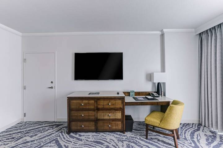 Room 66 of 115