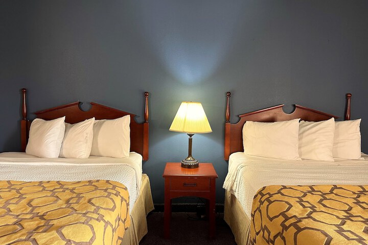 Room 4 of 19
