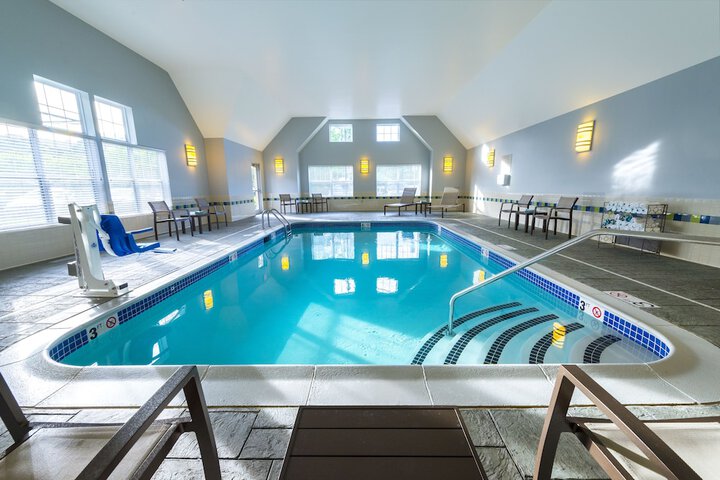 Pool 4 of 34