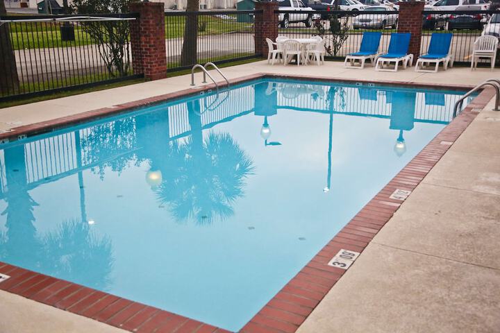 Hampton Inn & Suites Jennings