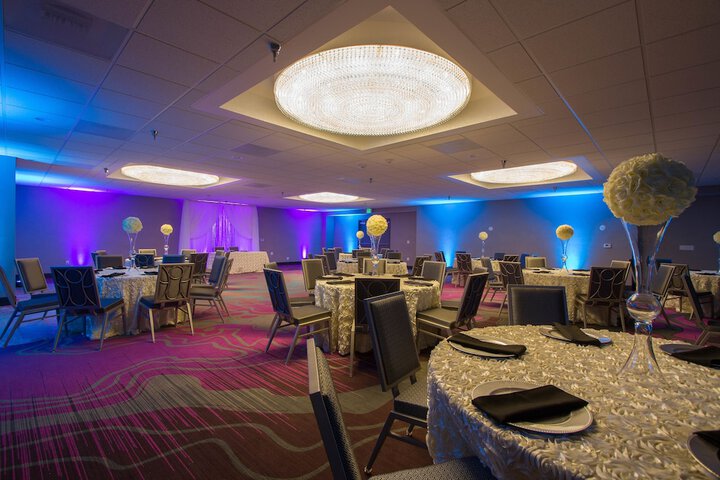 Ballroom/Hall 29 of 45